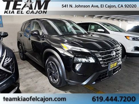 Used 2024 Nissan Rogue SV FWD image 1