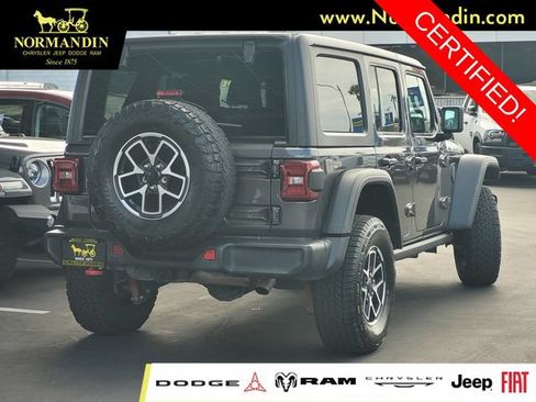 Certified 2025 Jeep Wrangler Unlimited Rubicon w/ Convenience Group AWD/4WD image 3