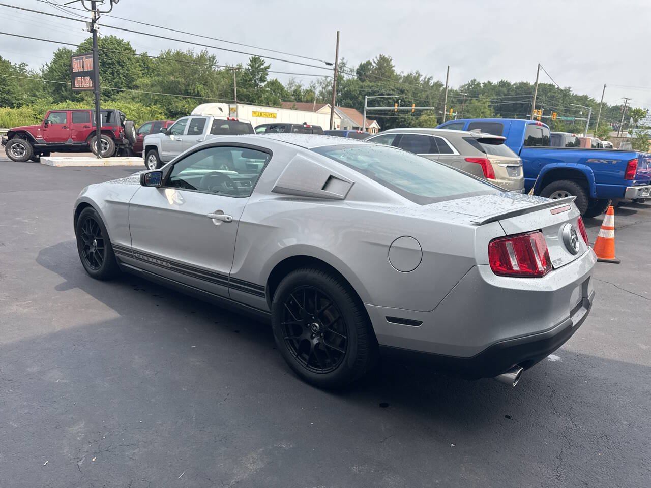 Used 2011 Ford Mustang Coupe w/ 101A Rapid Spec Order Code RWD image 6