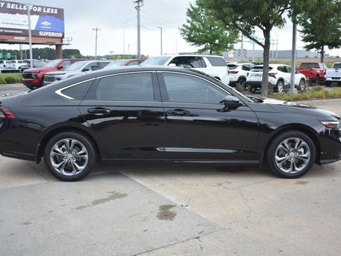 Used 2025 Honda Accord EX-L image 4