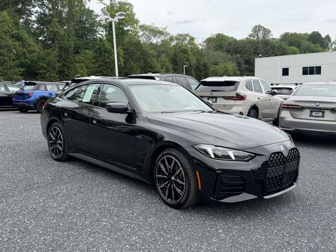 Used 2026 BMW 430i xDrive w/ M Sport Package AWD/4WD image 3