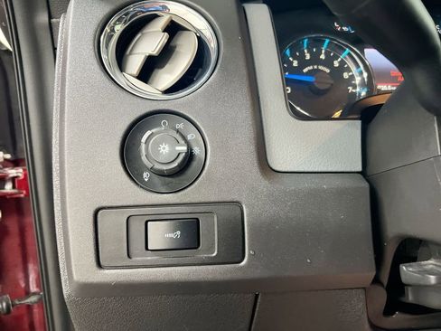 Used 2013 Ford F150 XLT w/ XLT Chrome Pkg image 17