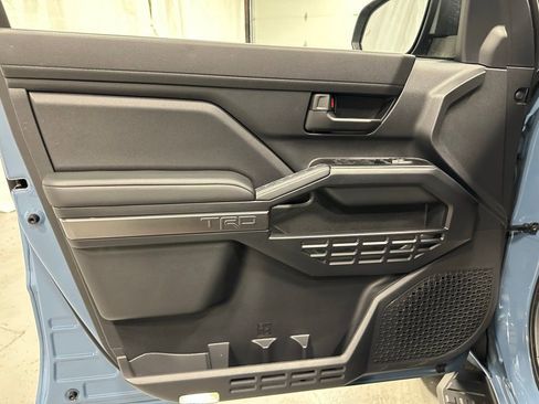 Used 2025 Toyota 4Runner TRD Off-Road AWD/4WD image 8
