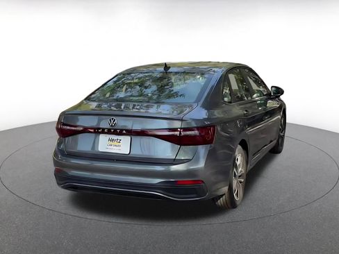 Used 2025 Volkswagen Jetta SE image 14