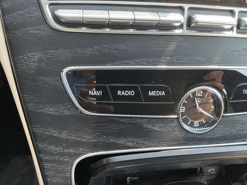 Used 2019 Mercedes-Benz C 300 4MATIC Sedan image 24