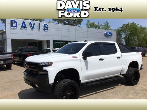 Used 2021 Chevrolet Silverado 1500 LT Trail Boss w/ Convenience Package II image 1