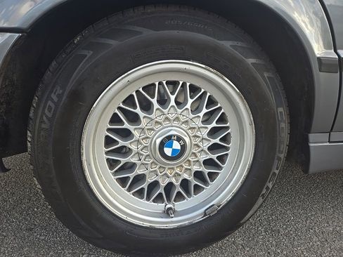 Used 1995 BMW 525i Sedan image 11