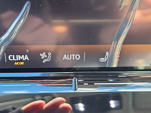 New 2026 Volkswagen Tiguan SE image 9