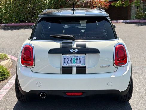 Used 2018 MINI Cooper 2-Door Hardtop FWD image 6
