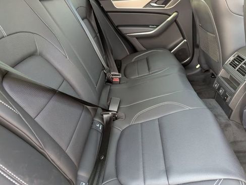 New 2026 Jaguar F-PACE R-Dynamic S image 9