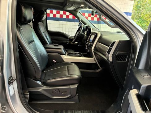 Used 2020 Ford F350 Lariat w/ Lariat Ultimate Package AWD/4WD image 15