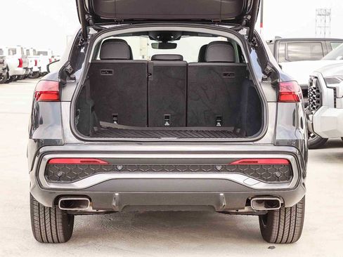 Used 2025 Audi Q5 Premium Plus w/ Premium Plus AWD/4WD image 35