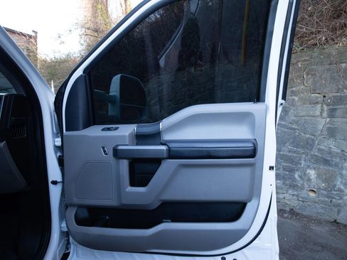 Used 2018 Ford F250 XLT w/ XLT Value Package image 29