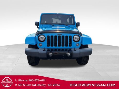 Used 2018 Jeep Wrangler Unlimited Sahara AWD/4WD image 2