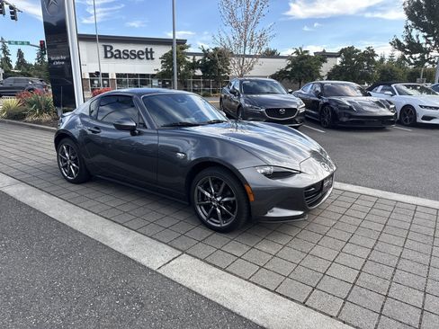 Used 2020 MAZDA MX-5 Miata RF Grand Touring RWD image 7