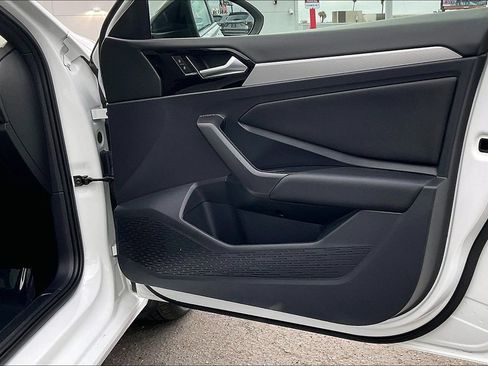 Used 2019 Volkswagen Jetta R-Line w/ R-Line Cold Weather Package FWD image 22
