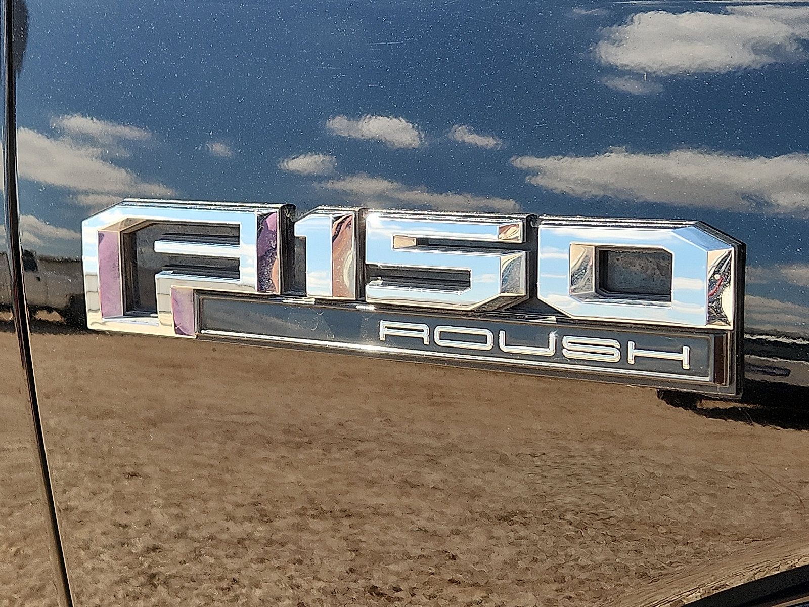 Used 2018 Ford F150 XLT w/ Equipment Group 302A Luxury AWD/4WD image 8