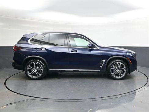 New 2026 BMW X5 xDrive40i image 3