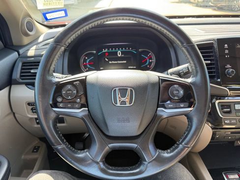 Used 2019 Honda Pilot Touring image 13