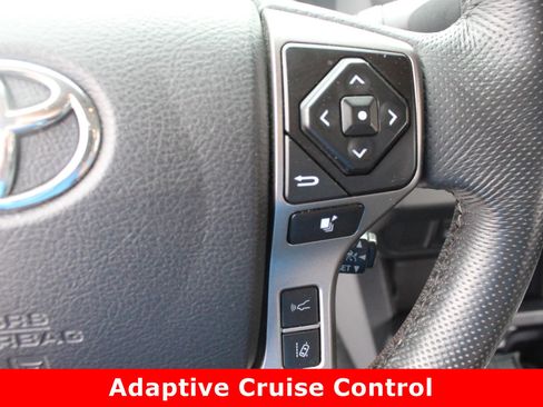 Used 2021 Toyota Tacoma SR5 RWD image 18