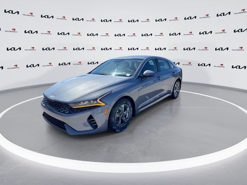 Used 2022 Kia K5 LXS FWD image 4