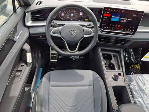 New 2026 Volkswagen Tiguan SE R-Line AWD/4WD image 7