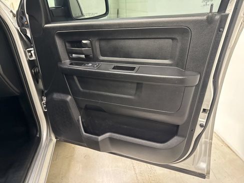 Used 2018 RAM 1500 Tradesman RWD image 34