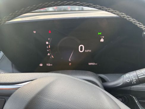 Used 2025 Buick Encore GX Preferred image 38