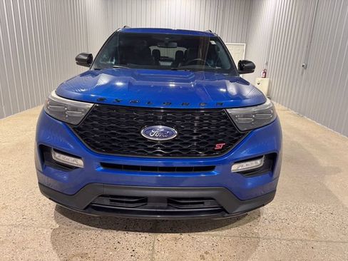 Used 2020 Ford Explorer ST w/ ST High-Performance Pack AWD/4WD image 3