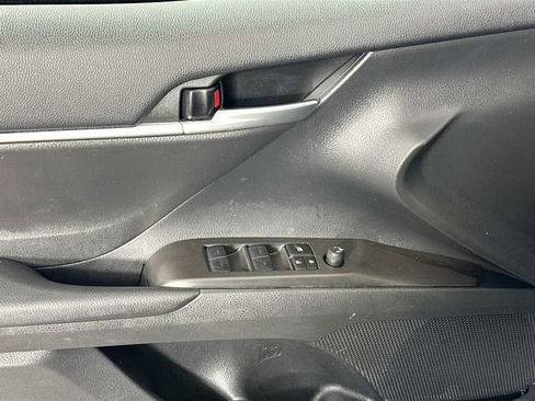 Used 2023 Toyota Camry SE FWD image 22