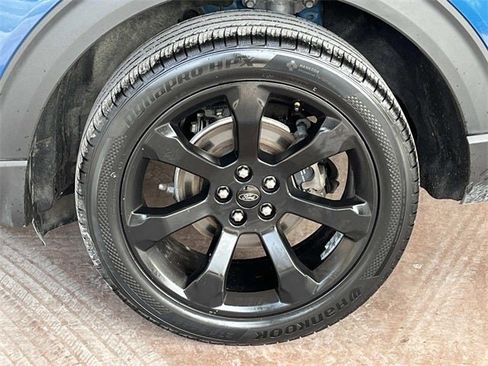 Used 2020 Ford Explorer XLT w/ Equipment Group 202A image 11