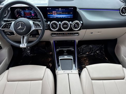 Used 2024 Mercedes-Benz GLA 250 4MATIC image 14