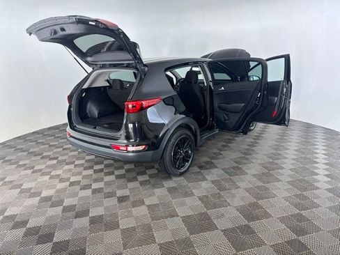 Used 2018 Kia Sportage LX AWD/4WD image 16