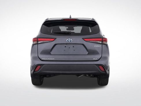 Used 2021 Toyota Highlander XLE AWD/4WD image 42