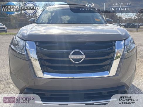 Used 2024 Nissan Pathfinder Platinum w/ Cargo Package image 12
