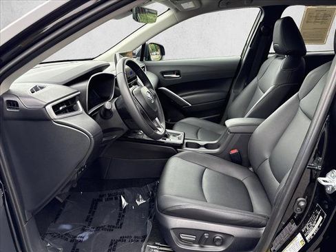 Certified 2026 Toyota Corolla Cross XLE FWD image 10
