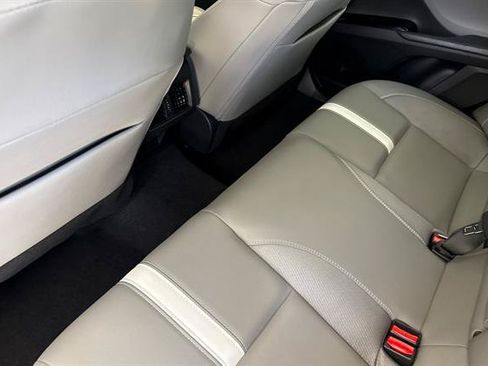 Used 2025 Toyota Camry SE w/ Convenience Package FWD image 12