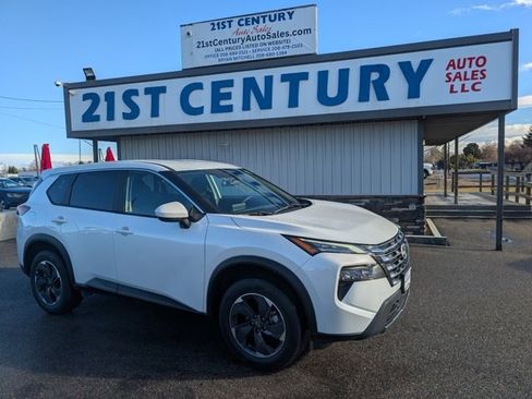 Used 2024 Nissan Rogue SV image 1