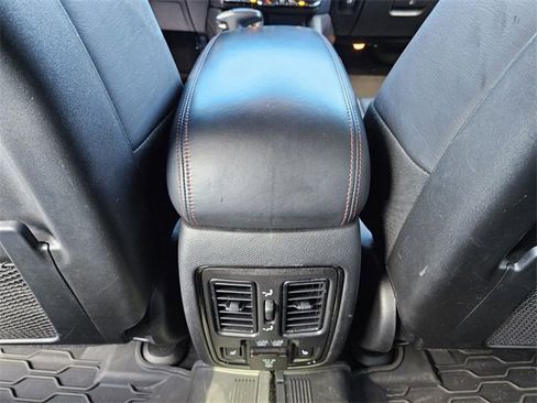 Used 2023 Dodge Durango GT image 8