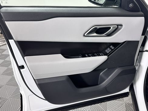 Certified 2026 Land Rover Range Rover Velar Dynamic SE image 10