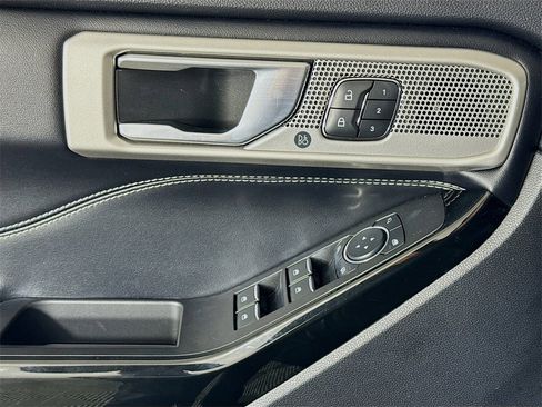 Used 2022 Ford Explorer ST w/ Equipment Group 401A image 18