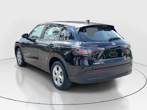 Used 2024 Honda HR-V LX image 5