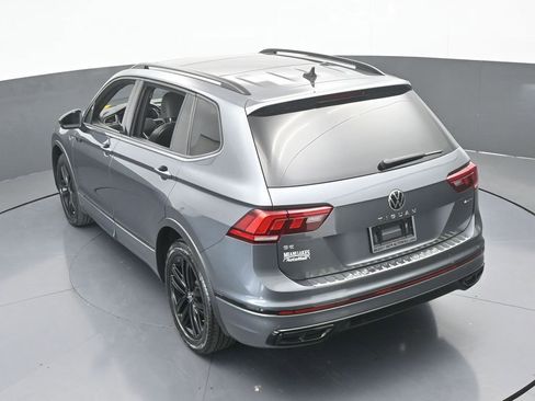Used 2022 Volkswagen Tiguan SE R-Line image 56