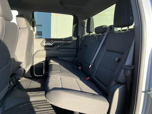 New 2025 GMC Sierra 1500 Elevation image 5