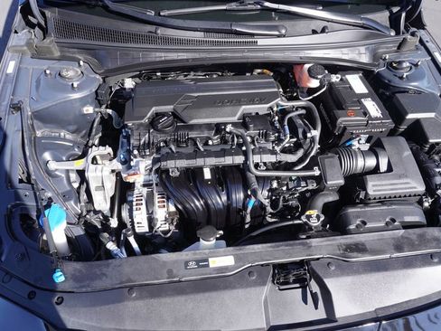 Used 2024 Hyundai Elantra SEL image 7