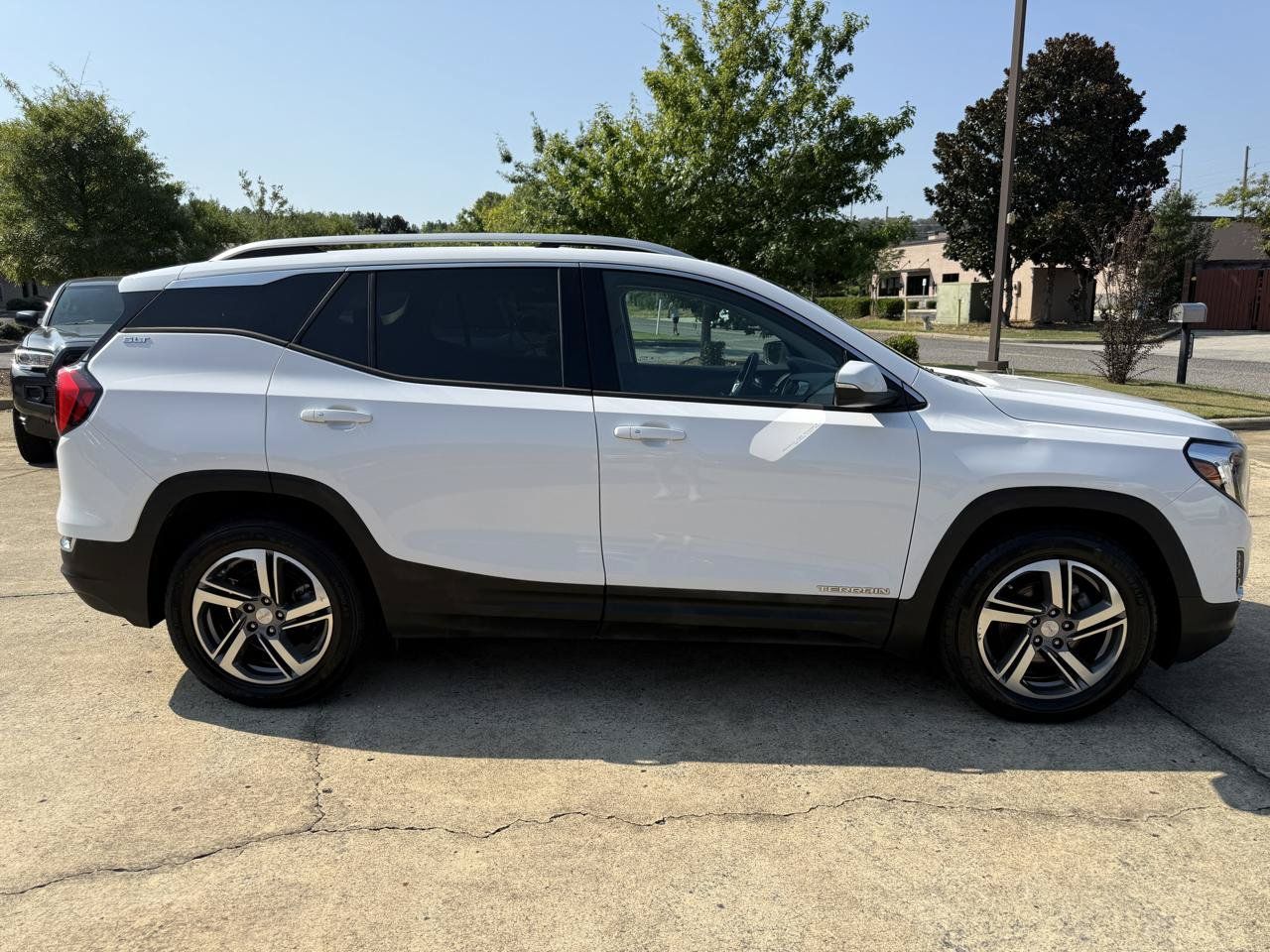 Used 2020 GMC Terrain SLT FWD image 6
