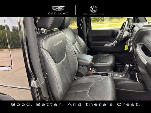 Used 2018 Jeep Wrangler Sahara w/ Connectivity Group AWD/4WD image 21