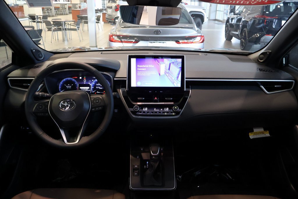 Used 2026 Toyota Corolla Cross XLE w/ Convenience Package FWD image 7