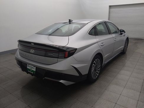 Used 2025 Hyundai Sonata SEL FWD image 9