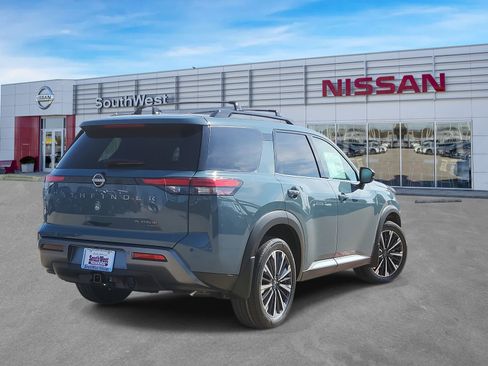 New 2026 Nissan Pathfinder Platinum image 6